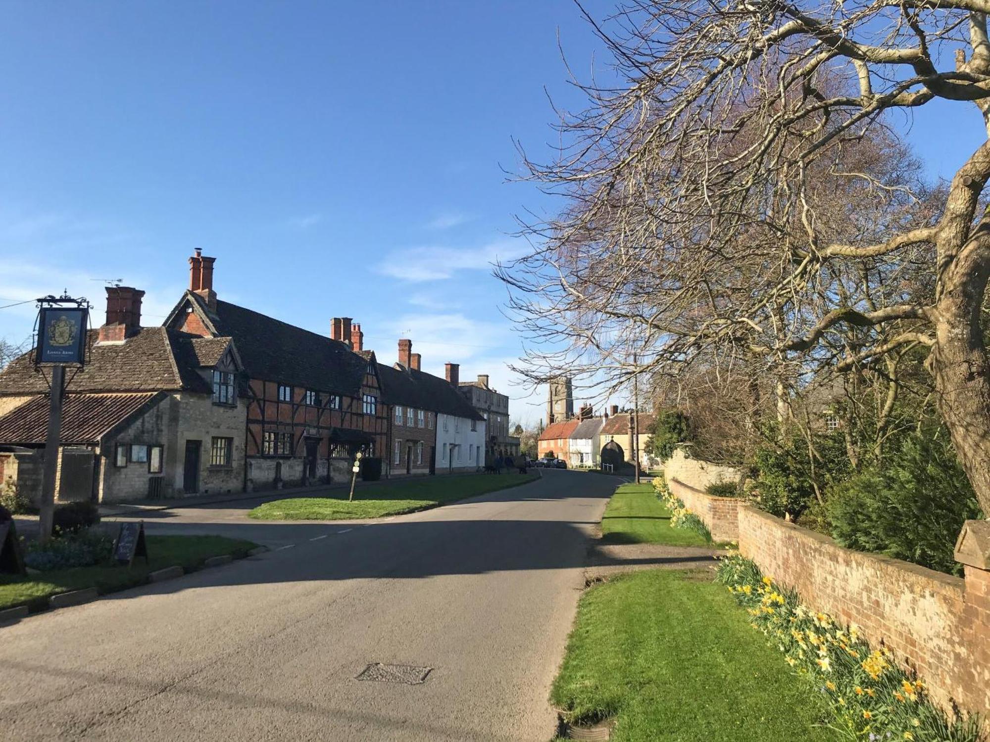 Tiptoe Steeple Ashton Exterior foto